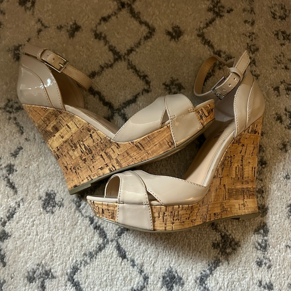 Guess nude wedges